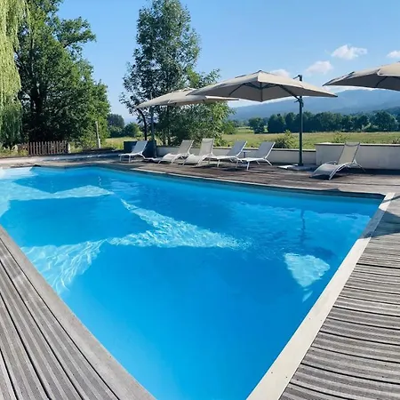 Alojamento de Acomodação e Pequeno-almoço Domaine La Reveille 4*