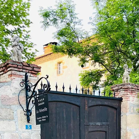 Alojamento de Acomodação e Pequeno-almoço Domaine La Reveille 4*