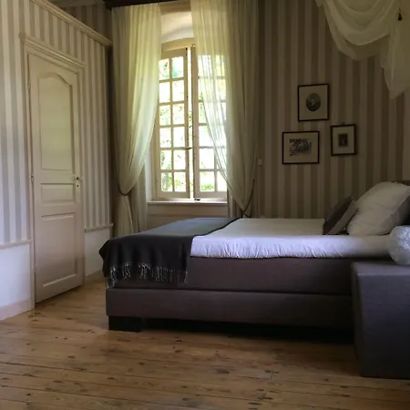 Domaine La Reveille Alojamento de Acomodação e Pequeno-almoço 4*