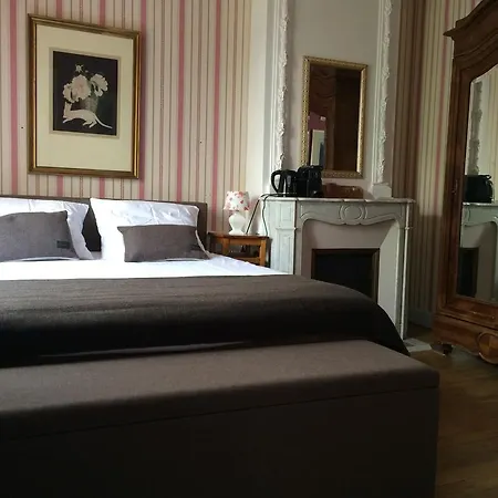 Frühstückspension Domaine La Reveille 4*