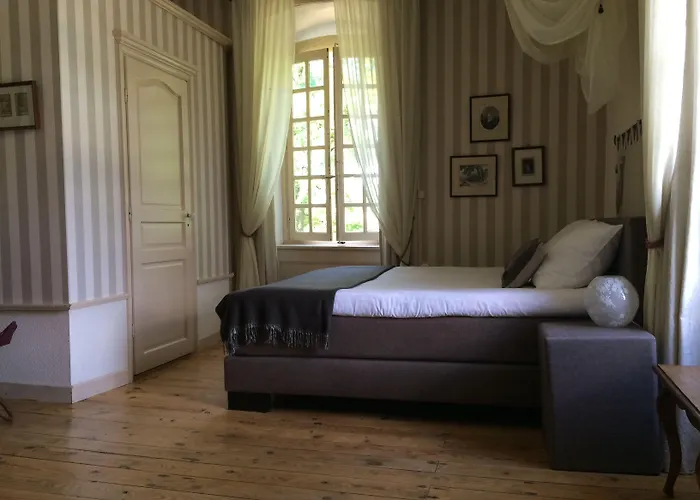 Domaine La Reveille Bed & Breakfast 4*
